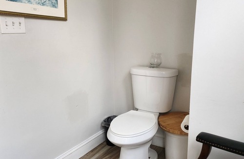 West Baltimore Apartment | Enjoyable 1-bedroom apartment with AC in vibrant Baltimore