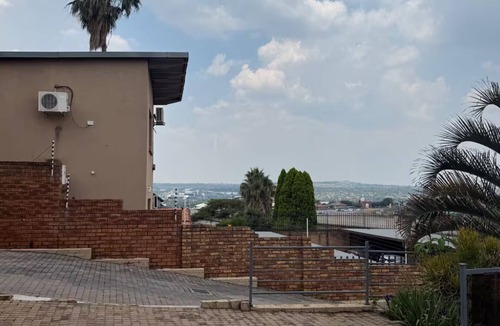 Zwartkop House | Enjoyable 1-bedroom building in Centurion perfect for your stay