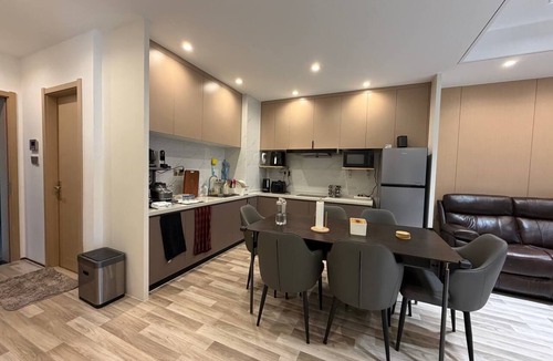 Chamkar Mon Condo | Enjoyable 2+1 bedroom condo with AC in vibrant and River-view in Phnom Penh