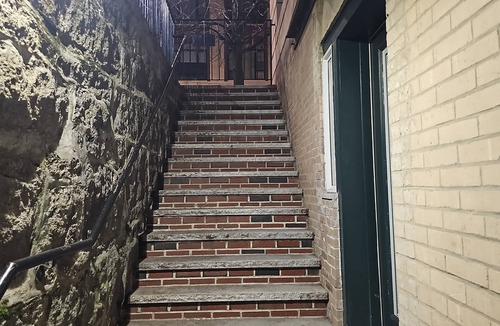 Lynn Apartment | Enjoyable 2-bedroom lower level apartment in charming Lynn