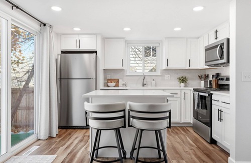 Morrison House | Enjoyable 3-bedroom house with AC in charming Morrison