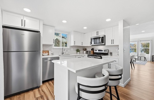Morrison House | Enjoyable 3-bedroom house with AC in charming Morrison