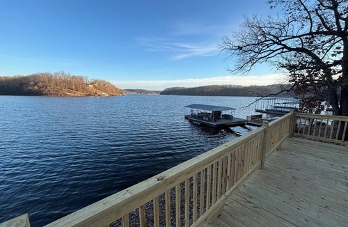 Versailles House | Enjoyable 3-bedroom house in charming Ozarks Cove
