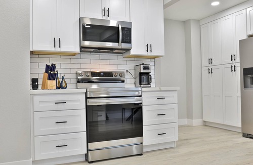 Poverty Ridge House | Enjoyable 4-bedroom house with AC in charming Sacramento