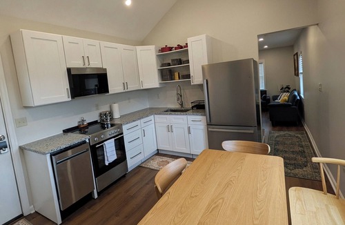 Urbana Other | Enjoyable and updated farmhouse in the heart of Frederick County