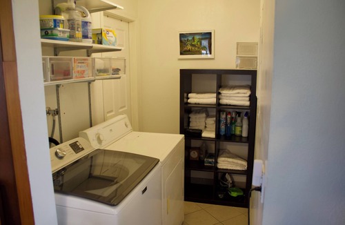 Sequim Condo | Enjoyable Historic Roadside Retreat -In charming Sequim - Pet Friendly!