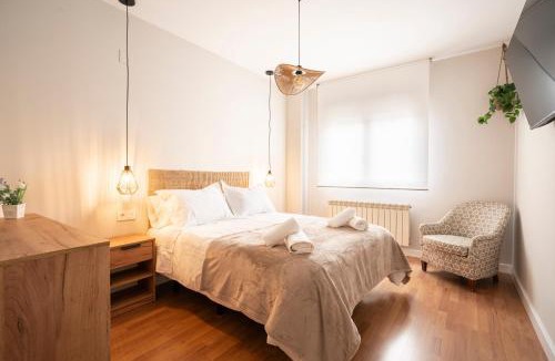 Figares Apartment | EnjoyGranada Sky Penthouse Luxury 3BR, Pool and Amazing Views
