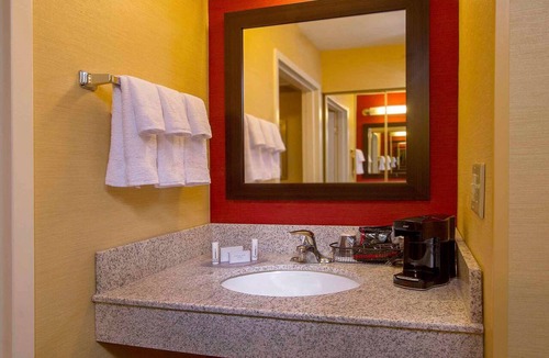Durham Hotel | Ensuring a Very Comfortable & Memorable Stay! Free Parking, Pool, Pets Allowed