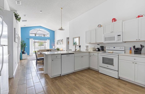 Seasons House | Entertaining Game Room 4BR Near Disney SR1205