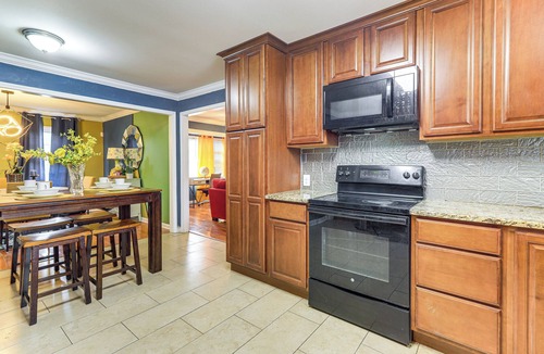 Riverdale House | Entertainment-Ready Yard: Spacious Riverdale Home