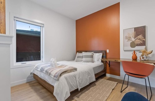 Banff Trail Apartment | Entire 1BDR Suite Direct Entrance | Papaya Suite