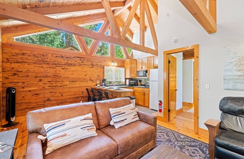 Sloat Cabin | Entire 200-acre, dog-friendly ranch with 4 homes, river access & fishing ponds