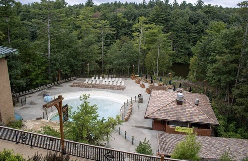Wisconsin Dells Condo | Entire 3 Bedroom 2,040 sq ft Condo! Shuffleboard/Arcade Games/Treehouse Bunks/River View!