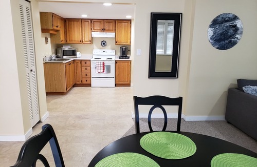 Campbell River House | Entire 3 bedroom guest suite - Campbell River