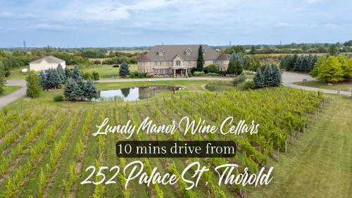 Thorold House | Entire 4BR Detached Home 15 Mins from the Falls, in Thorold, Perfect for 10 guests