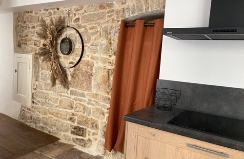 Saint-Amour Apartment | Entire apartment non-smoking. Pets allowed.