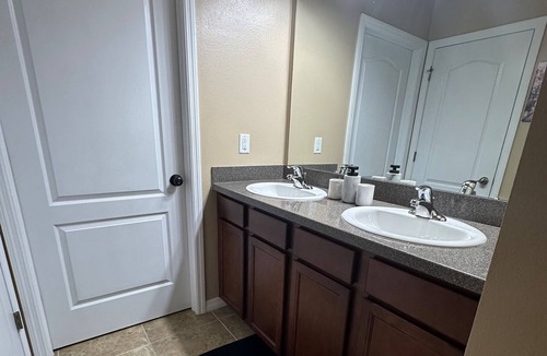 Riverview House | Entire Beautiful one Bedroom Home