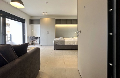 Tavros House | Entire building with jacuzzi/Rooftop