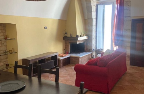 Putignano Apartment | Entire central apartment with fireplace
