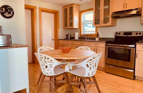 St-Thomas-de-Kent Cottage | Entire cottage in Bouctouche, Canada Sailors Landing Cottage