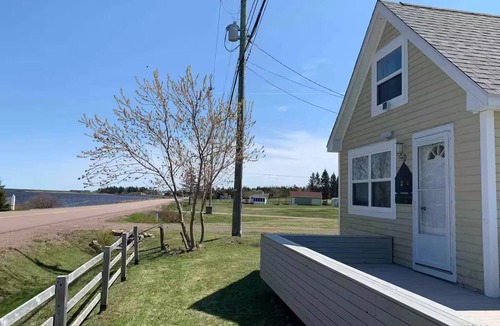 St-Thomas-de-Kent Cottage | Entire cottage in Bouctouche, Canada Sailors Landing Cottage