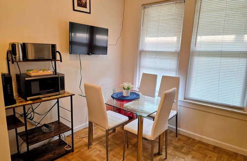 Queens Apartment | Entire Cozy 2BR Private Apartment. Located in the heart of Queens!