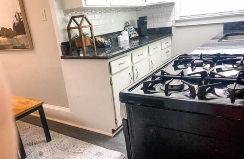 Historic Oakwood House | Entire Duplex (both sides) in Historic Oakwood