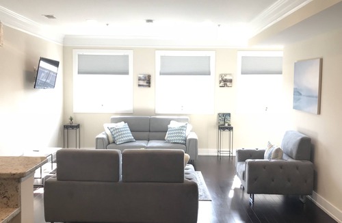 Park View Condo | Entire Extra Large Luxury 3 bedroom Condo