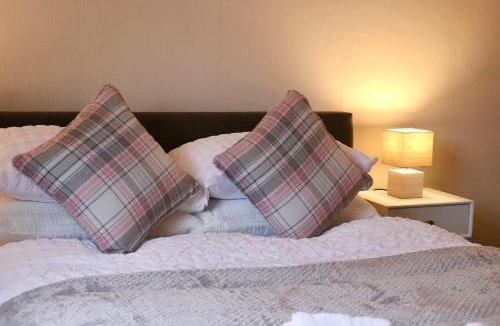 Beeston Apartment | Entire Family Vacation Home . WiFi . FREE Parking