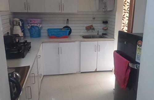 Bullawala House | Entire flat available with 2 bedrooms, Kitchen, 2 washrooms, 2 balcony and hall.