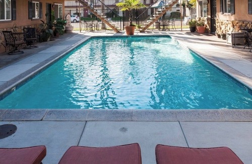 Clovis Apartment | Entire Fresno/Clovis 2 bedroom bungalow