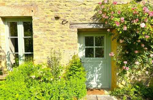 Montoillot House | Entire gîte, Le Bourguignon