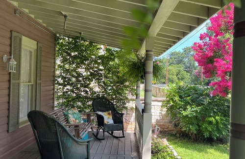 Fredericksburg House | Entire home, 6 rooms, 3.5 baths, sleeps up to 12