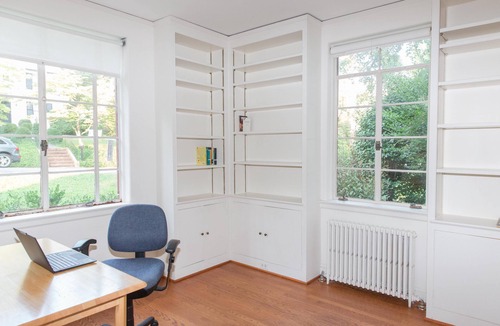 Venable House | Entire Home/Gorgeous Sunroom off Rugby Road - Walk to UVA and JPJ Arena!