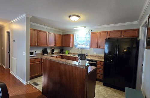 Arthur House | Entire Home - Jackson MTN Retreat 3-bedroom 2 Bath -Near LMU & Bowling alley