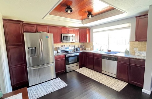 Lakewood House | Entire Home; Theater Room; 6+ Guests'; Near Red Rocks Amphitheater