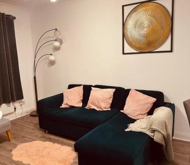 Belthorn House | Entire Immaculate 3 Bedrooms House in Blackburn Weekend Away