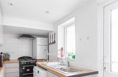 Barrow-in-Furness Apartment | Entire Modern House City Center