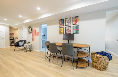 Eastside Apartment | Entire Modern Cozy 2BR Apt mins SU LeMoyne DT