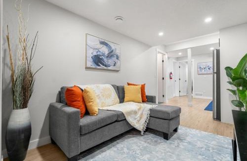 Northwest Calgary Apartment | Entire Modern, Stylish 2BR Suite with Private Entrance