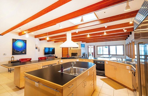 El Granada House | Entire Oceanfront Private Estate | Multi-Level Retreat with Rooftop
