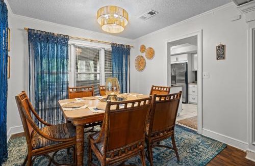 Stone Mountain House | Entire Private Vacation Home near Stone Mountain