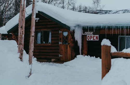 Chase Cabin | Entire Property Historic Chulitna River Lodge