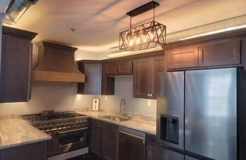 Royal Oak Villa | Entire Property! MicroLux Micro Hotel