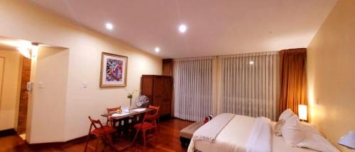 Santiago de Surco Apartment | Entire Studio-Penthouse De Luxe