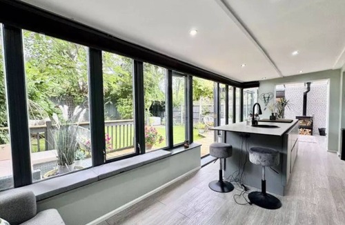 Stonnall House | Entire stylish 3 bedroom house available for short and long stays