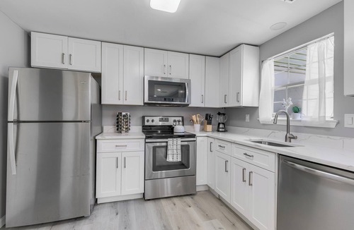 Kettering House | Entire townhome in Largo, MD, close to Washington DC!