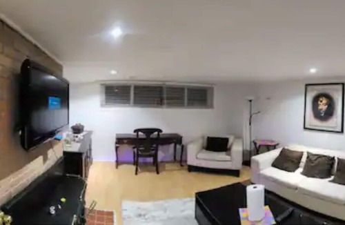 Newtonbrook Apartment | Entire unit walkout main floor