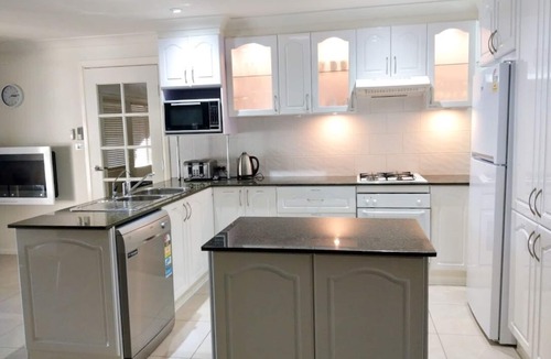 Forster House | Entire Waterfront Home, Fishing Wharf & Private Pool