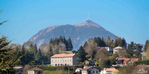 Aydat Hotel | Entre Lacs et Volcans